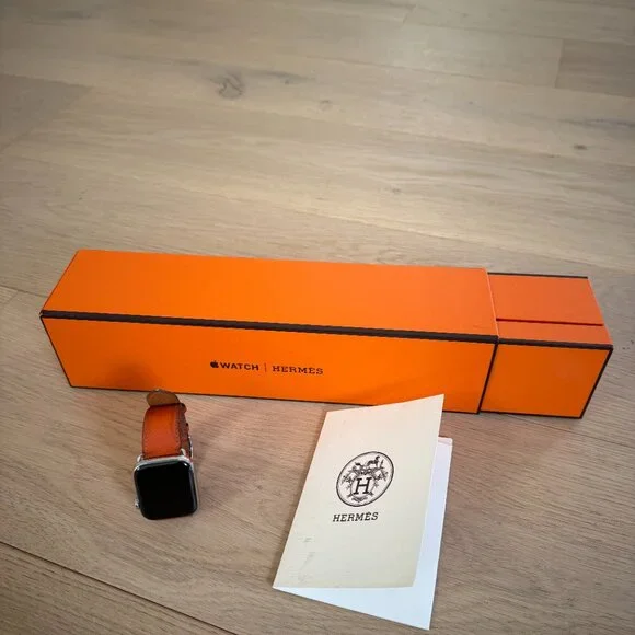 HERMES APPLE WATCH- SERIES 5-Stainelss Steel- BRAND NEW HERMES Sport Band ORANGE - Picture 2 of 4